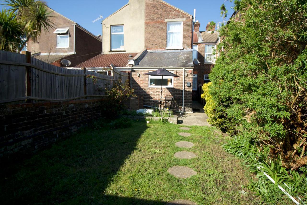 Thirty Barons Villa Southsea Dış mekan fotoğraf